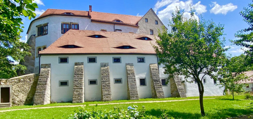 Schloss Klippenstein mit Abstieg in das ehemalige Gefängnis