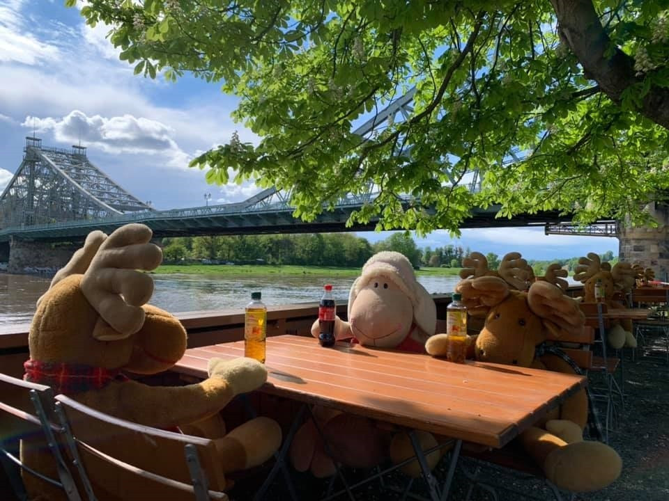 Im Biergarten mit Selbstbedienung finden sogar bis zu 400 Gäste Platz.